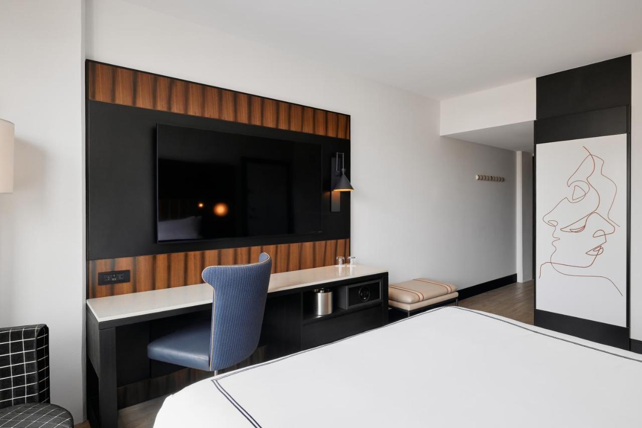 Hotel The Godfrey Detroit, Curio Collection By Hilton Exterior foto